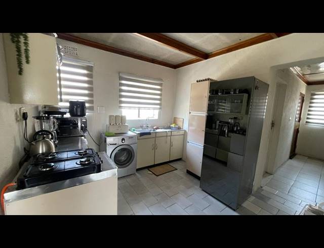 3 BEDROOM HOUSE FOR SALE IN ORLANDO WEST